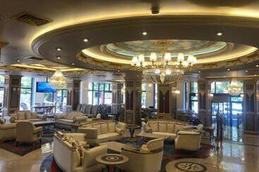 Golden Hi̇ll Hotel Downtown