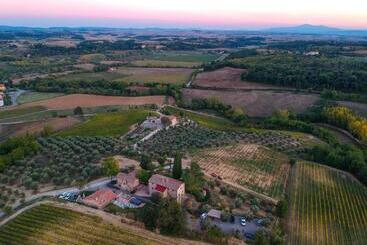هتل Agriturismo Pensieri Di Cavatina