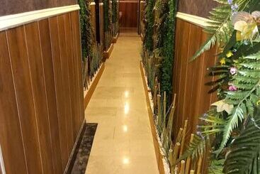 Golden Hi̇ll Hotel Downtown