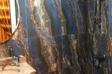 Golden Hi̇ll Hotel Downtown