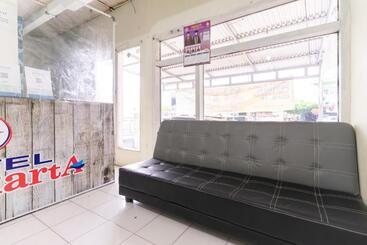 هتل Reddoorz Syariah @ Jalan Jendral Sudirman Jambi