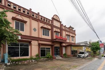هتل Reddoorz Syariah @ Jalan Jendral Sudirman Jambi