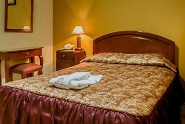 پانسیون Hostal Monumental A Media Cuadra De La Plaza Mayor