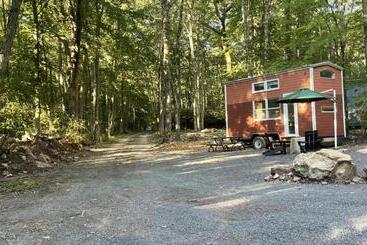 هتل Camptel Poconos Lodging