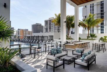 هتل Element Miami Brickell