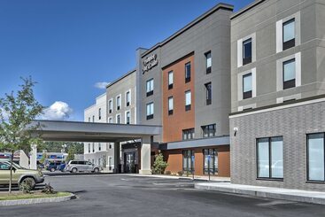 هتل Hampton Inn & Suites Keene