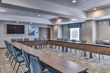هتل Hampton Inn & Suites Keene