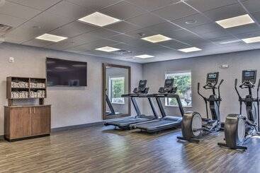 هتل Hampton Inn & Suites Keene