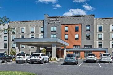 هتل Hampton Inn & Suites Keene