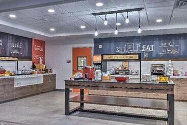 هتل Hampton Inn & Suites Keene