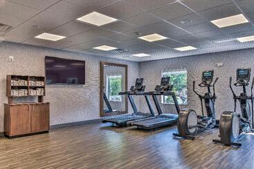 هتل Hampton Inn & Suites Keene