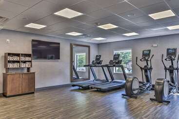 هتل Hampton Inn & Suites Keene