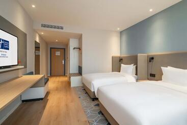 هتل Holiday Inn Express Jinan Airport Zone, An Ihg