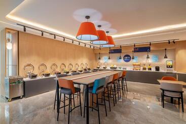 هتل Holiday Inn Express Jinan Airport Zone, An Ihg