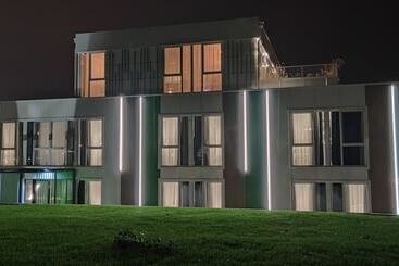 Joy 5 Hotel & Spa