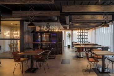Joy 5 Hotel & Spa