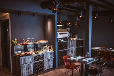 Joy 5 Hotel & Spa