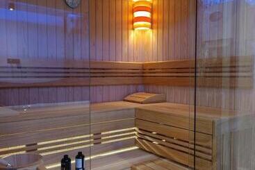 Joy 5 Hotel & Spa