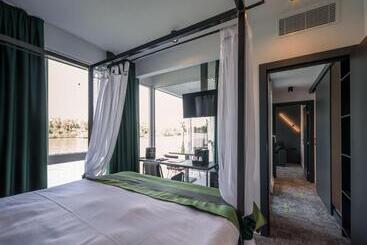 Joy 5 Hotel & Spa