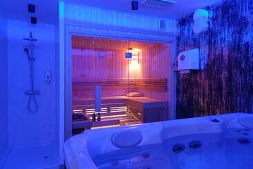 Joy 5 Hotel & Spa