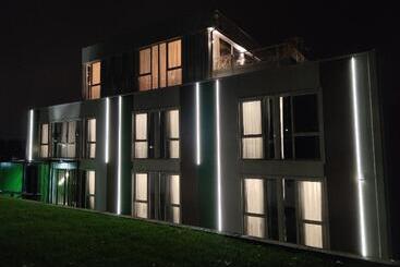 Joy 5 Hotel & Spa