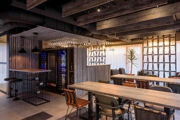 Joy 5 Hotel & Spa