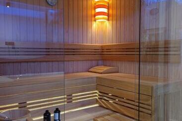 Joy 5 Hotel & Spa