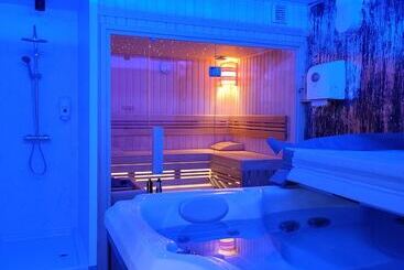 Joy 5 Hotel & Spa