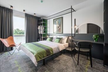 Joy 5 Hotel & Spa