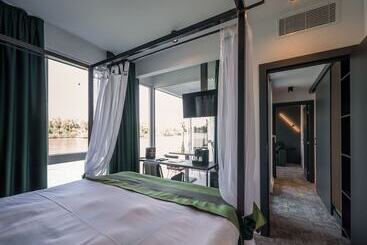 Joy 5 Hotel & Spa