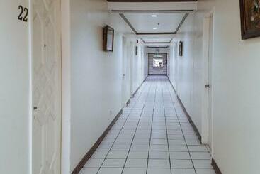 هتل Reddoorz @ Baldevia Silay