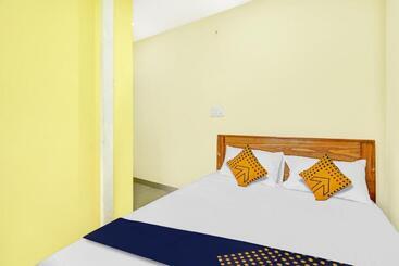 酒店 O V.n Boarding And Lodging