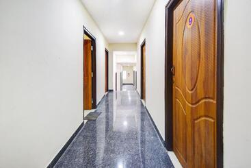 酒店 O V.n Boarding And Lodging
