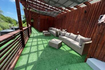 هتل Vila Swe Sar