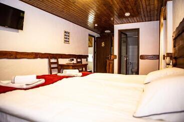 هتل Vila Swe Sar