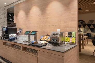 هتل Holiday Inn Express & Suites   Potsdam, An Ihg