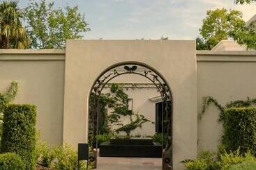 هتل Susana Balbo Winemaker´s House