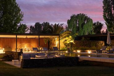هتل Susana Balbo Winemaker´s House