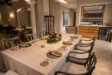 هتل Susana Balbo Winemaker´s House