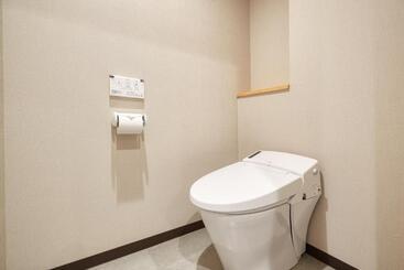 New Normal Hotel In Matsuyama ニューノーマルホテルイン松山