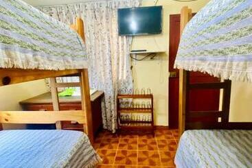 پانسیون Hospedaje Anais