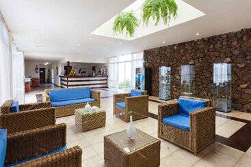 Blue Sea Apartamentos Costa Teguise Beach