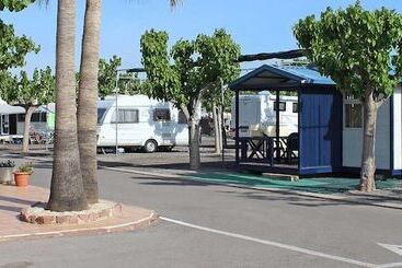 Camping Y Bungalows Monmar