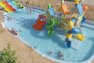 Camping Y Bungalows Monmar