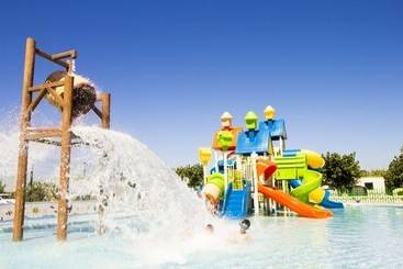 Camping Y Bungalows Monmar