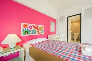 هتل A2 House