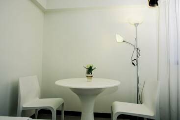 هتل A2 House