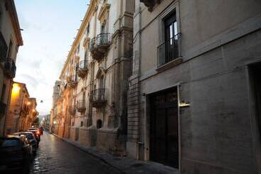 酒店 Affittacamere Conte Di Cavour