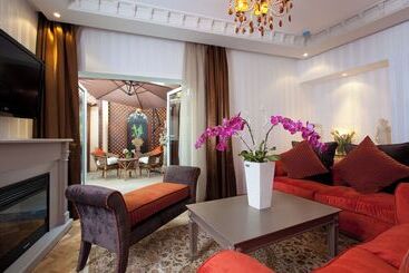 هتل Art Palace Suites & Spa