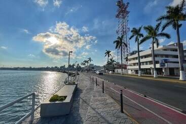 هتل Best Western Riviera Tuxpan